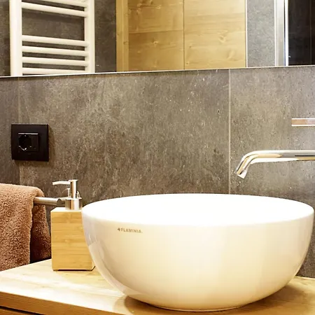 Apartment Skyway Loft - Agenzia Dolomiti Affitti Cavalese